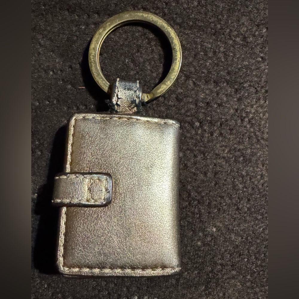 Coach Vintage Gold Key & Photo Book - Picture 2 of 7